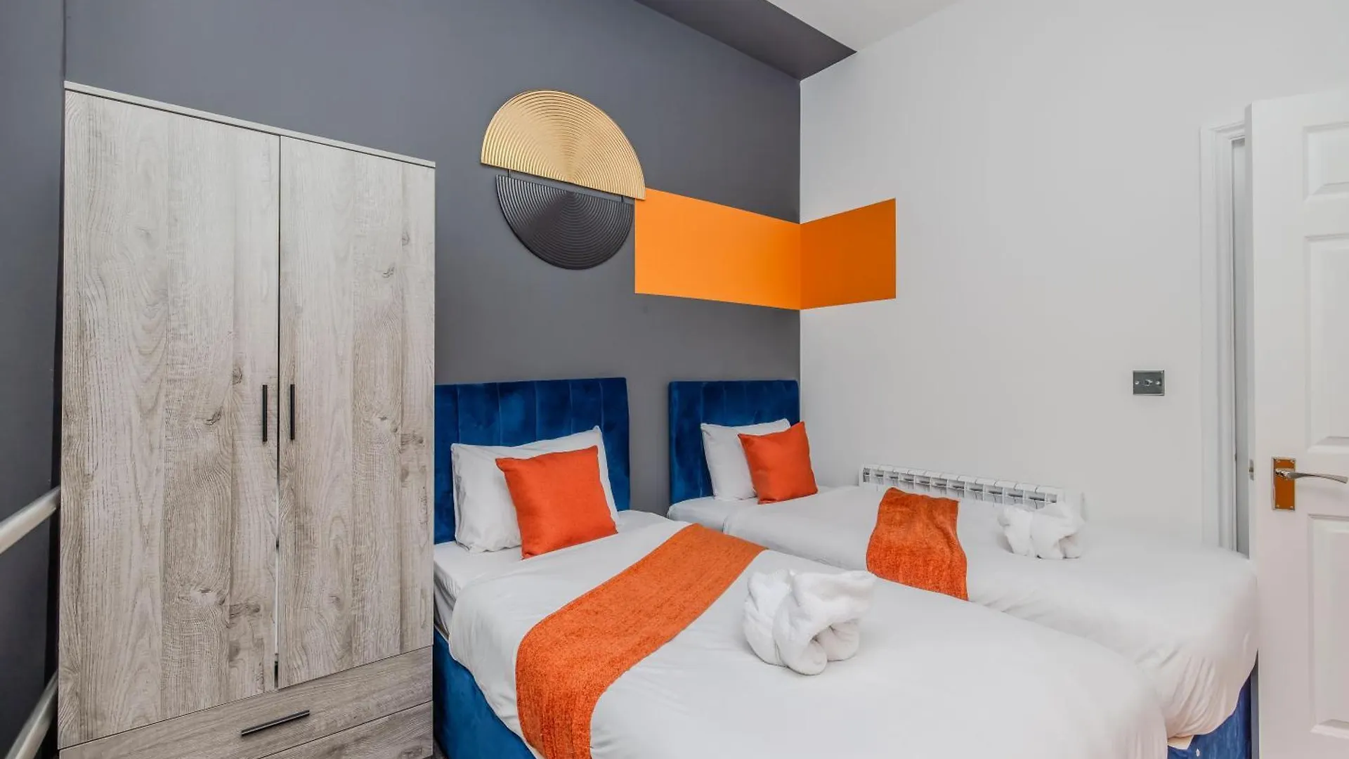 Seaside Sanctuary L Near Brighton Beach L Quiet Location L 3Bd Apartamento