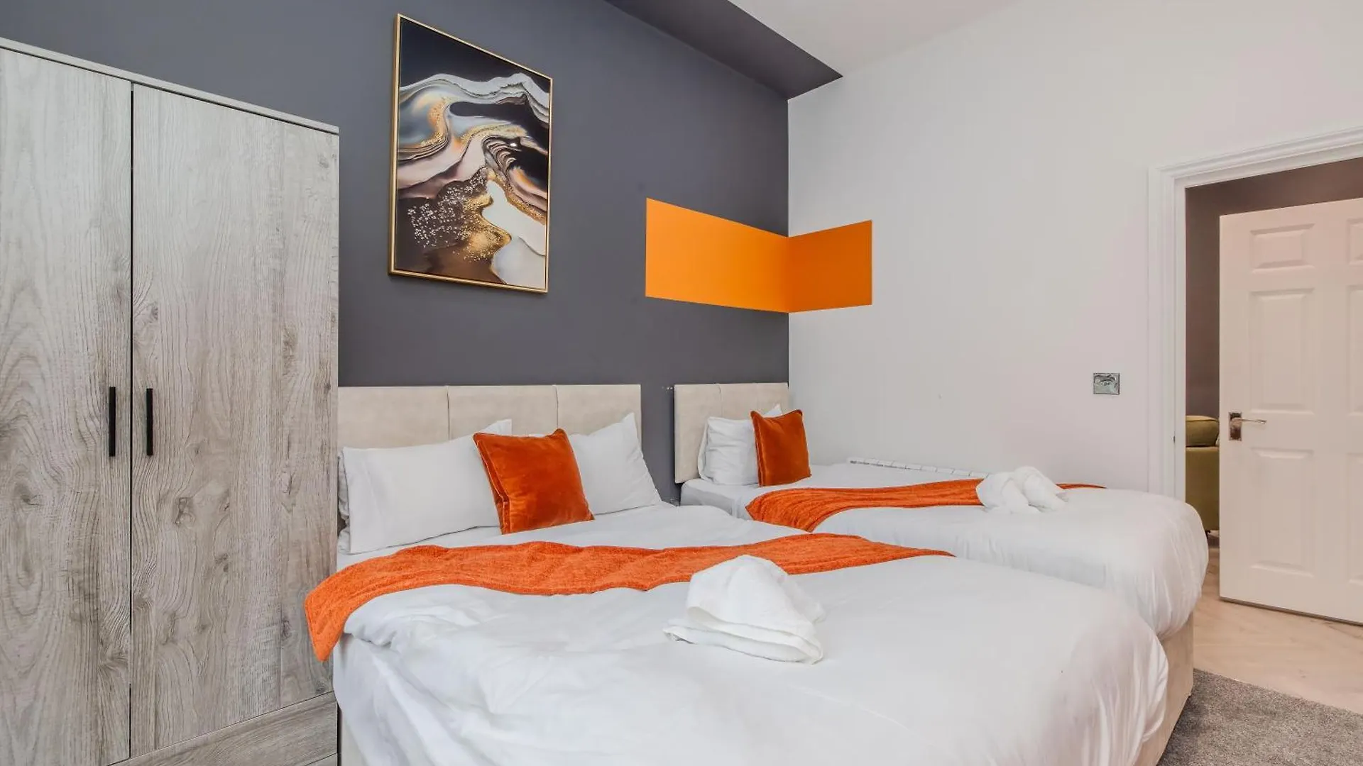 Seaside Sanctuary L Near Brighton Beach L Quiet Location L 3Bd Apartamento